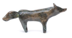 wolf bronze sculpture